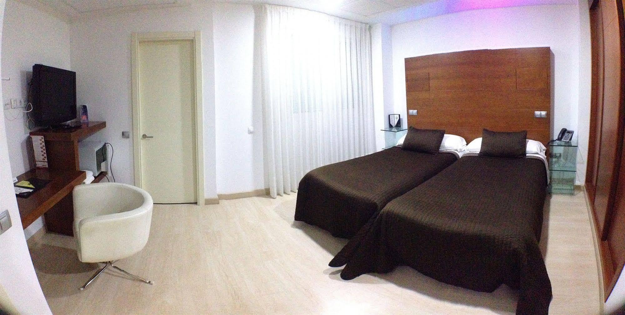 Nap Oviedo 호텔 외부 사진